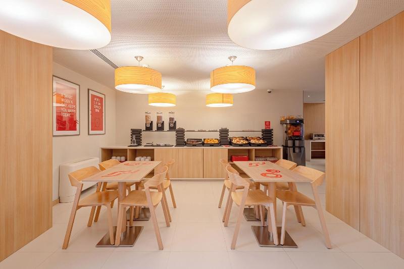 Moov Hotel Porto Norte - Restoran