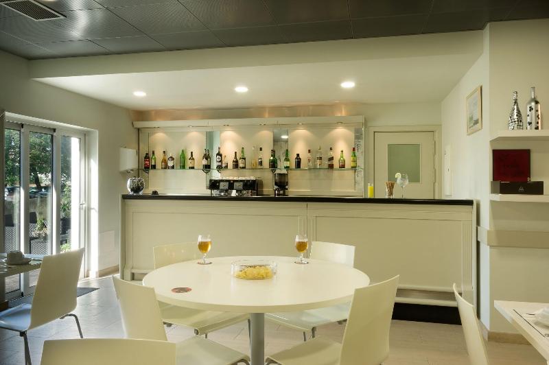 Cova Da Iria - Bar