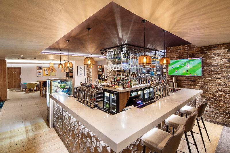 Holiday Inn Brentwood - Bar
