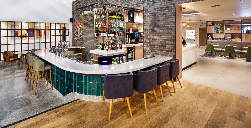 Holiday Inn Brentwood - Bar
