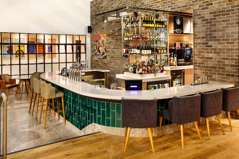 Holiday Inn Brentwood - Bar