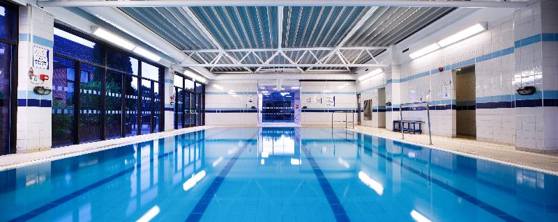 Holiday Inn Brentwood - Havuz