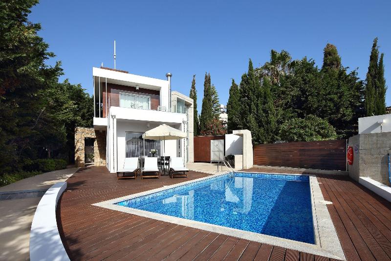 Paradise Cove Luxurious Beach Villas - Genel