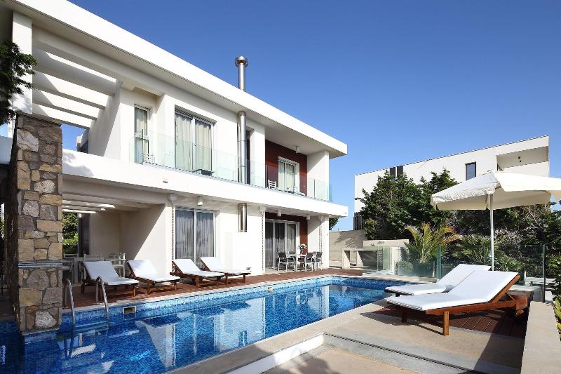Paradise Cove Luxurious Beach Villas - Genel