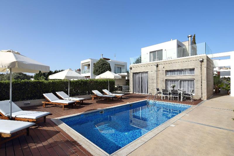 Paradise Cove Luxurious Beach Villas - Genel