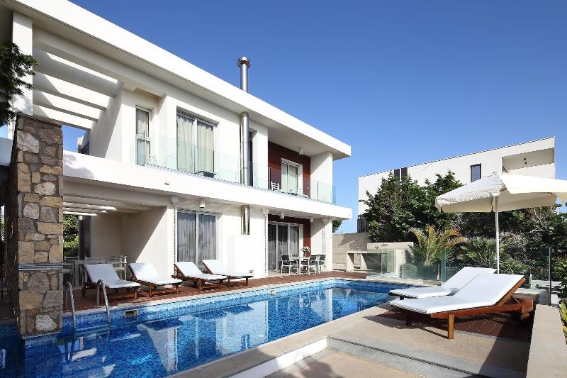 Paradise Cove Luxurious Beach Villas - Genel