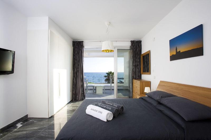 Paradise Cove Luxurious Beach Villas - Oda