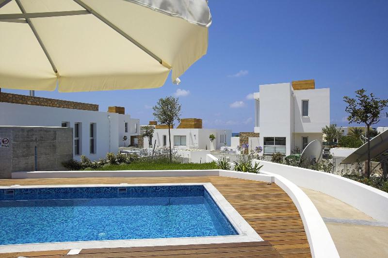 Paradise Cove Luxurious Beach Villas - Oda