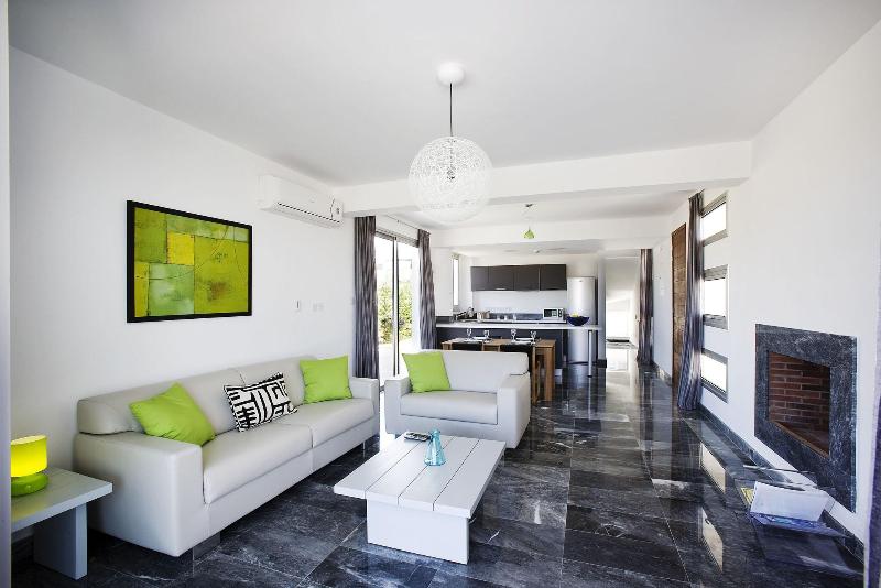 Paradise Cove Luxurious Beach Villas - Oda