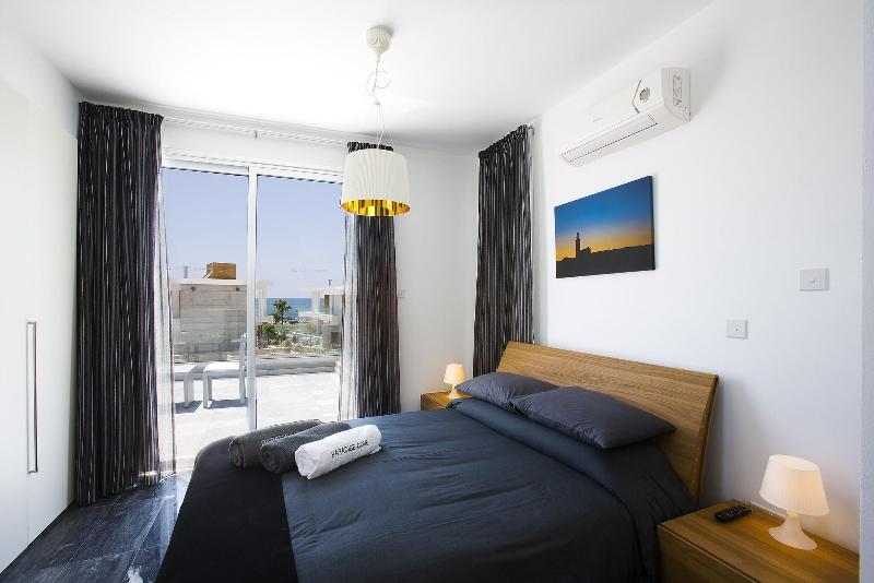 Paradise Cove Luxurious Beach Villas - Oda