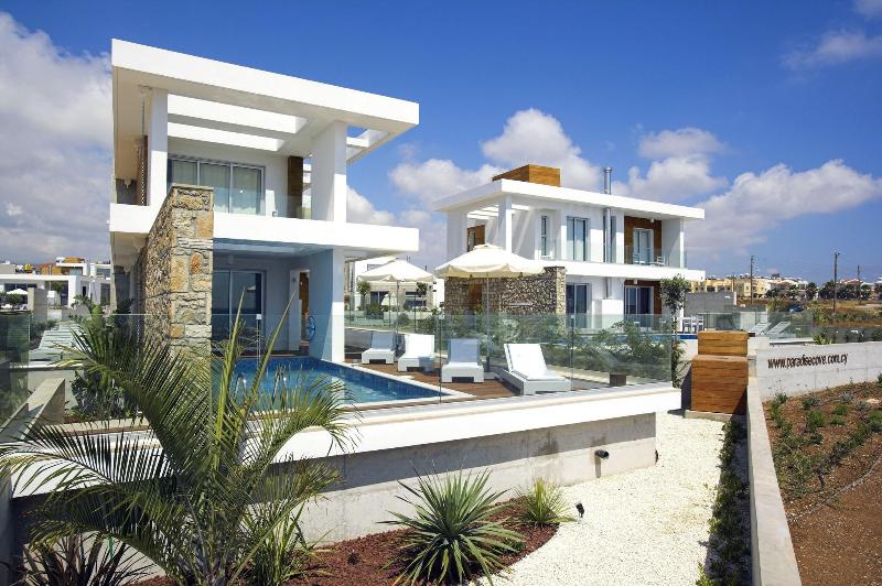 Paradise Cove Luxurious Beach Villas - Oda
