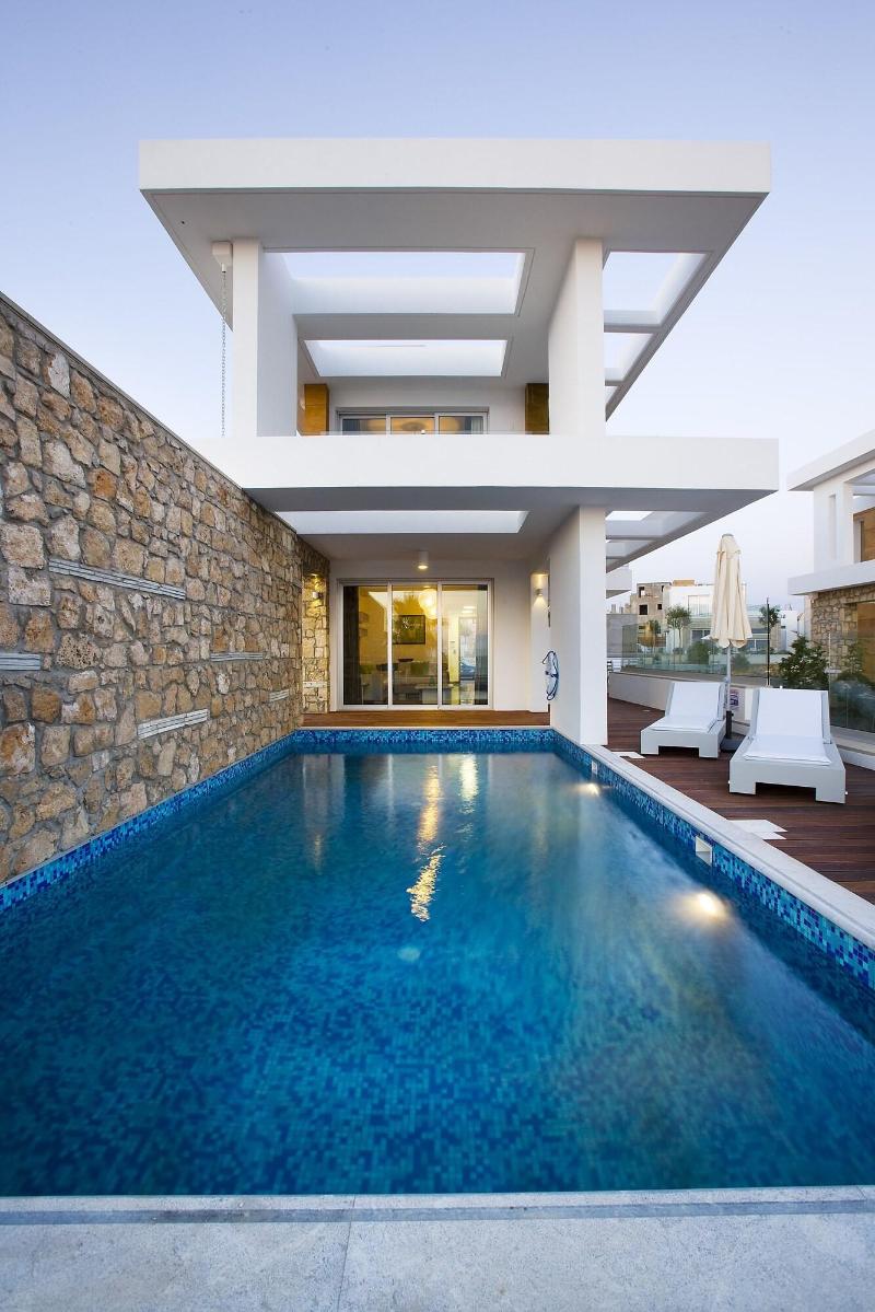 Paradise Cove Luxurious Beach Villas - Oda
