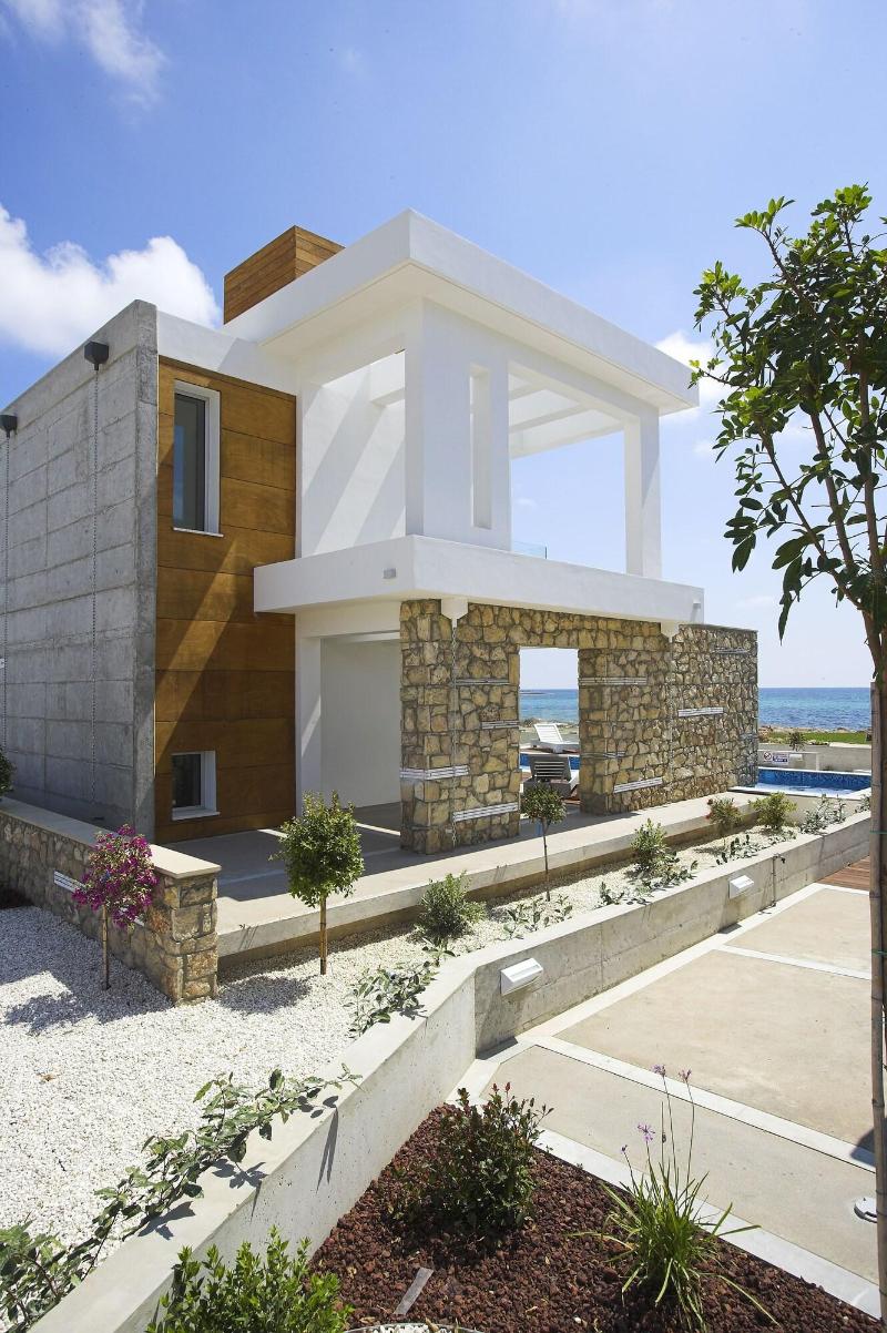 Paradise Cove Luxurious Beach Villas - Oda
