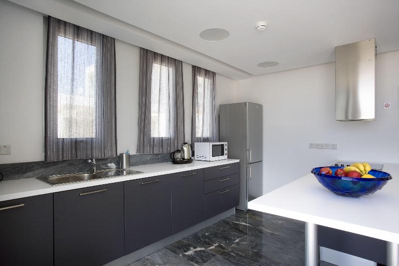 Paradise Cove Luxurious Beach Villas - Oda