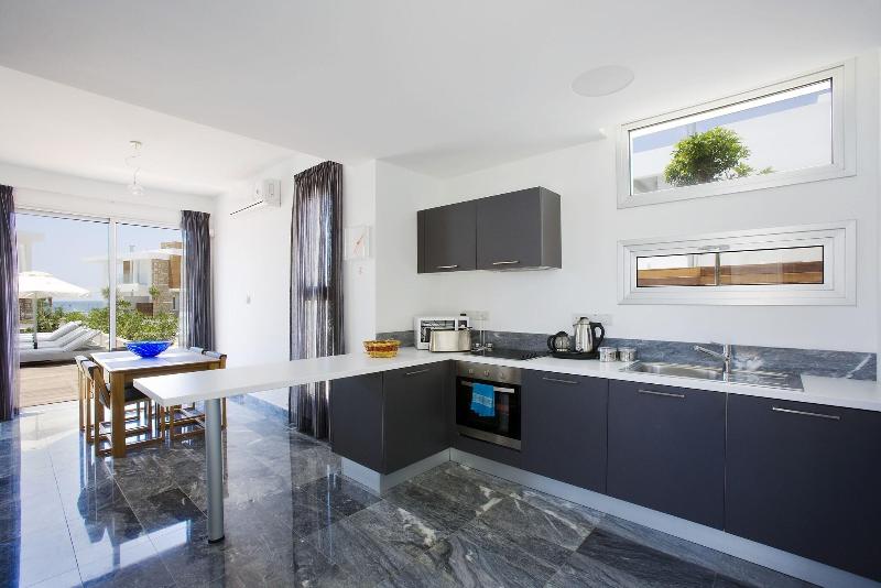 Paradise Cove Luxurious Beach Villas - Oda