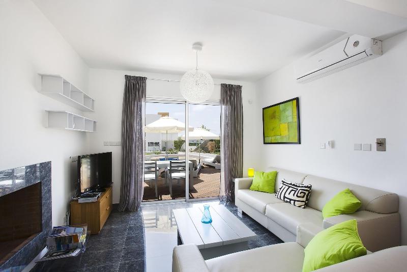 Paradise Cove Luxurious Beach Villas - Oda