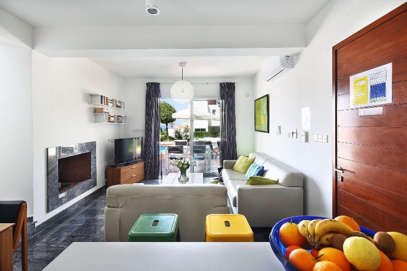 Paradise Cove Luxurious Beach Villas - Oda