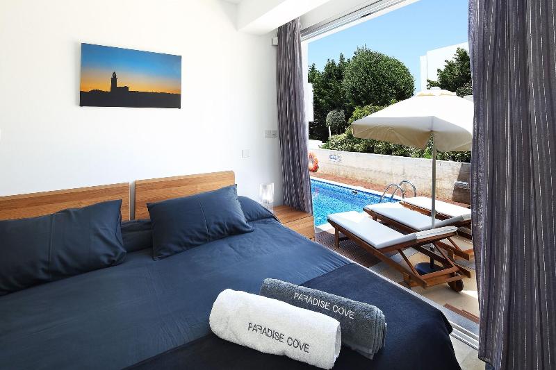 Paradise Cove Luxurious Beach Villas - Oda