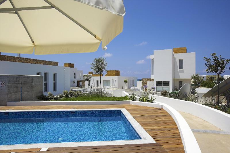 Paradise Cove Luxurious Beach Villas - Oda