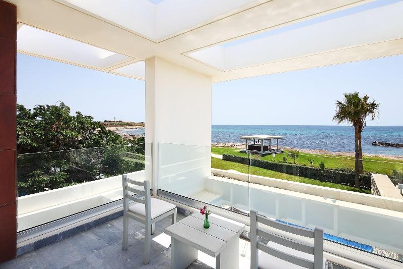 Paradise Cove Luxurious Beach Villas - Oda