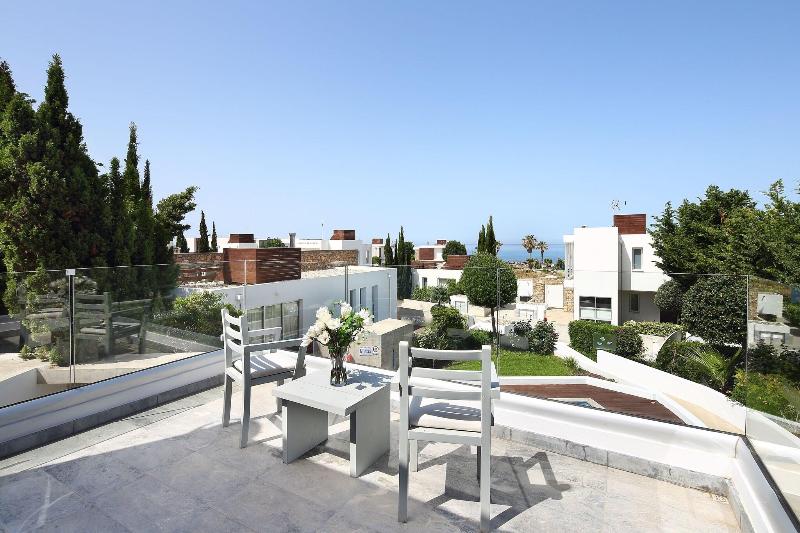 Paradise Cove Luxurious Beach Villas - Oda