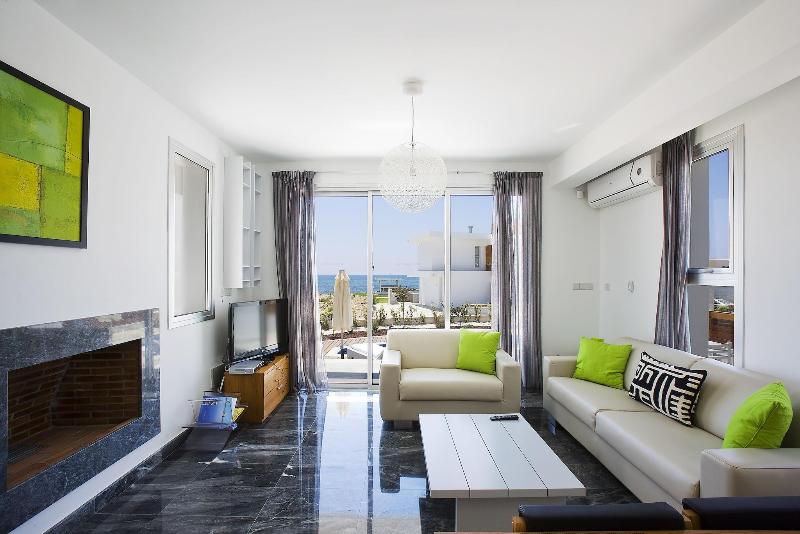 Paradise Cove Luxurious Beach Villas - Oda