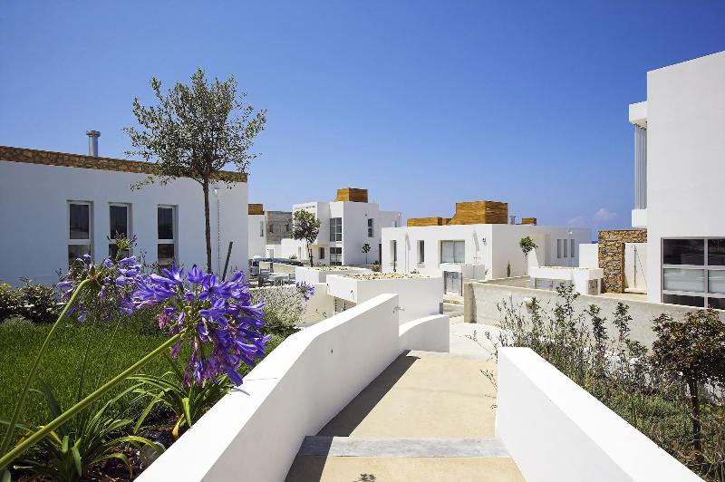 Paradise Cove Luxurious Beach Villas - Oda