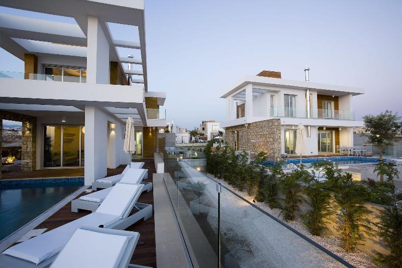 Paradise Cove Luxurious Beach Villas - Oda