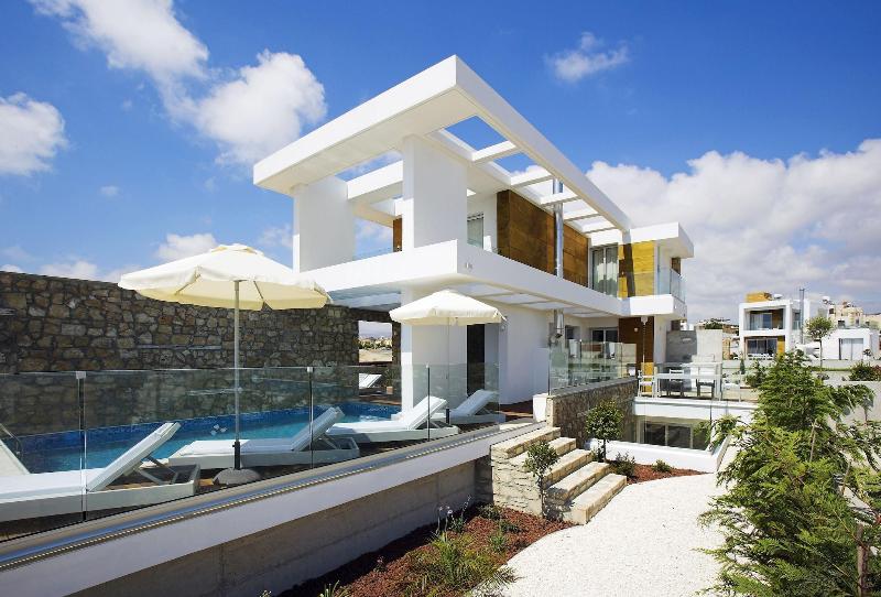 Paradise Cove Luxurious Beach Villas - Oda