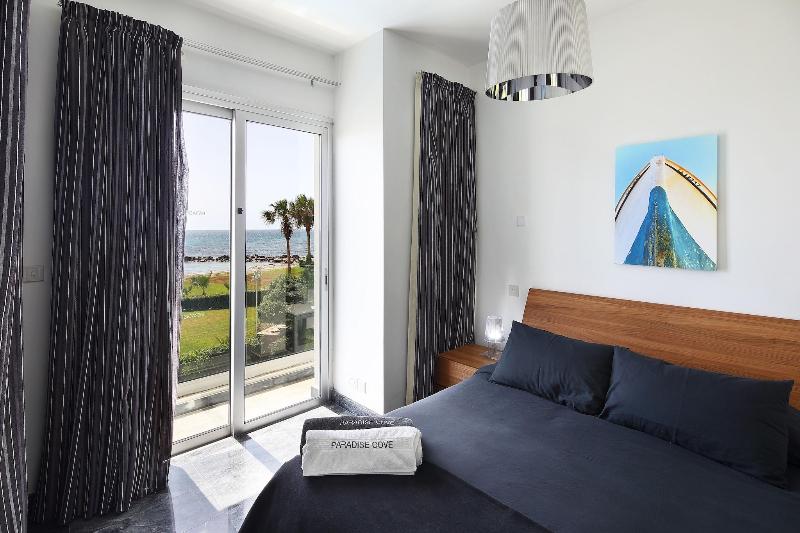 Paradise Cove Luxurious Beach Villas - Oda