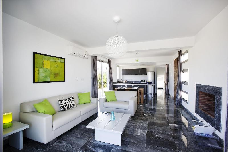 Paradise Cove Luxurious Beach Villas - Oda