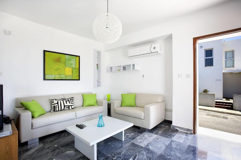 Paradise Cove Luxurious Beach Villas - Oda