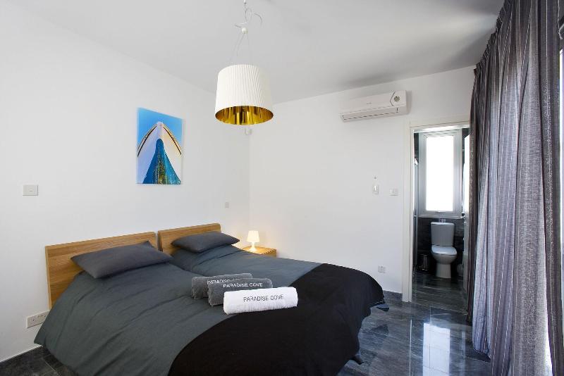 Paradise Cove Luxurious Beach Villas - Oda