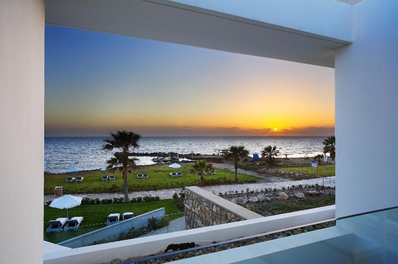 Paradise Cove Luxurious Beach Villas - Oda