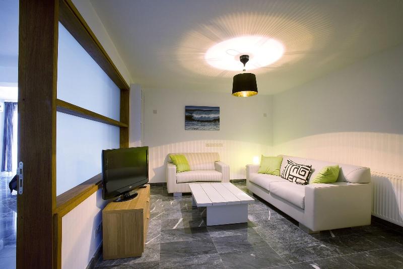 Paradise Cove Luxurious Beach Villas - Oda
