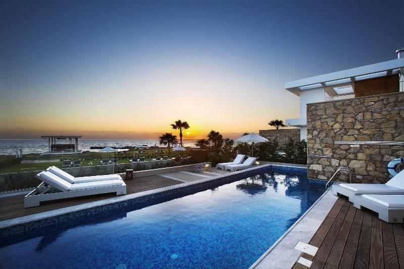Paradise Cove Luxurious Beach Villas - Oda