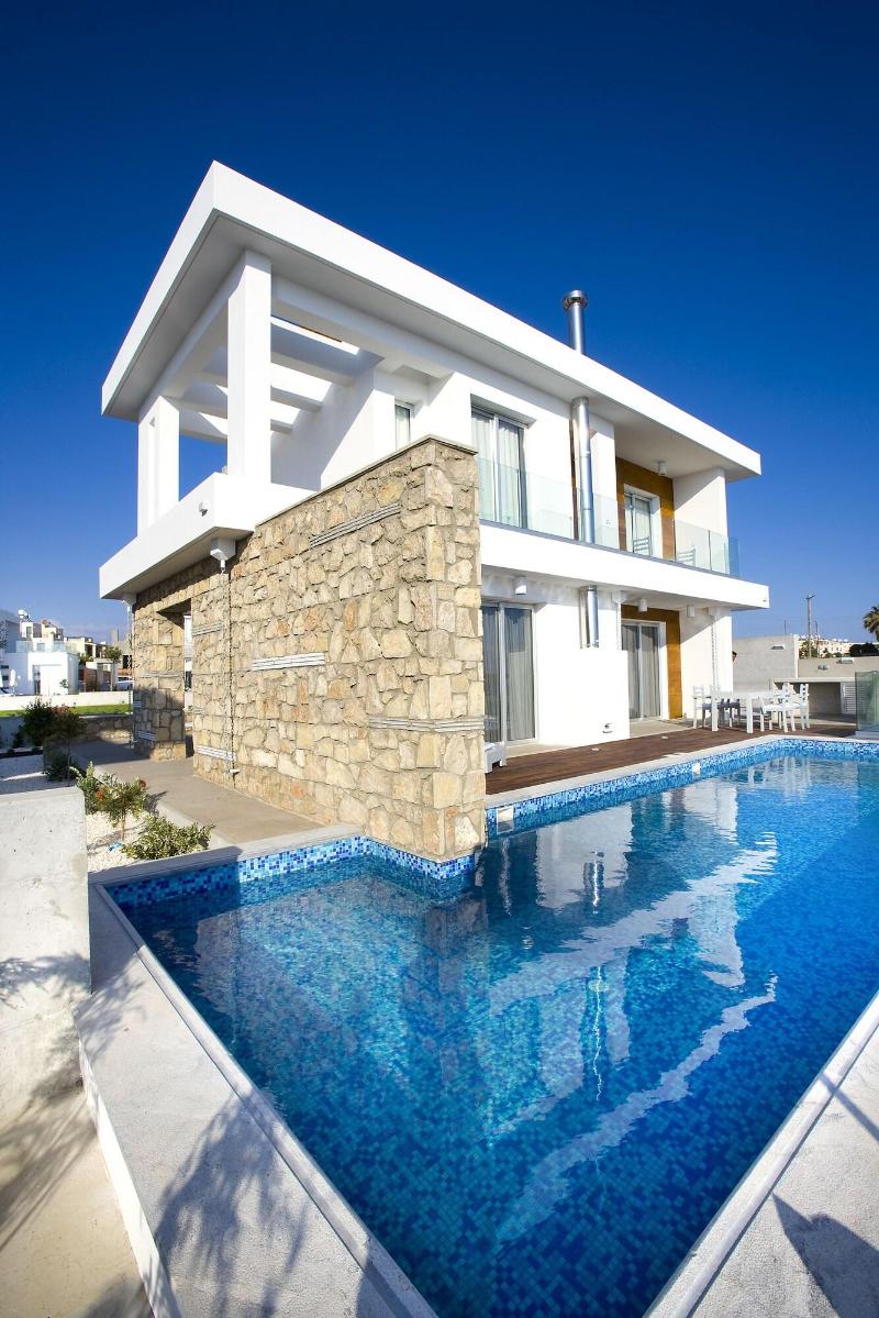 Paradise Cove Luxurious Beach Villas - Oda