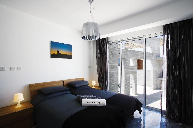 Paradise Cove Luxurious Beach Villas - Oda