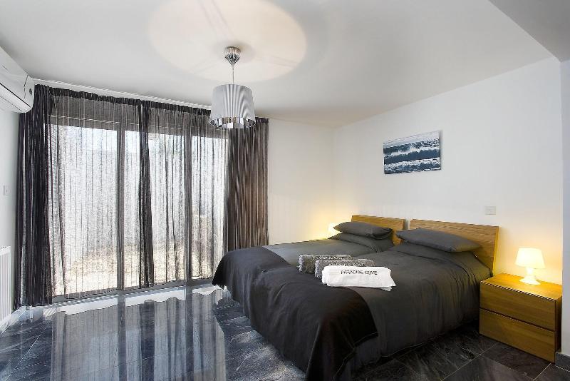 Paradise Cove Luxurious Beach Villas - Oda