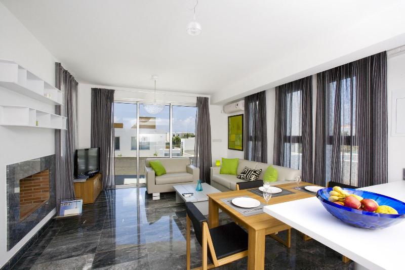 Paradise Cove Luxurious Beach Villas - Oda