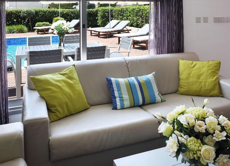 Paradise Cove Luxurious Beach Villas - Oda