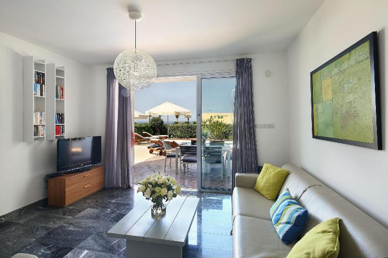 Paradise Cove Luxurious Beach Villas - Oda