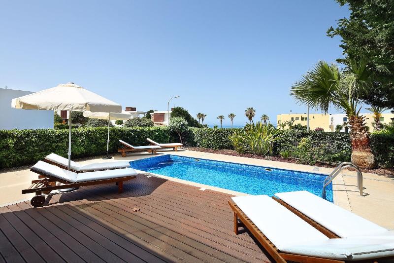 Paradise Cove Luxurious Beach Villas - Oda