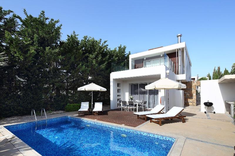 Paradise Cove Luxurious Beach Villas - Oda