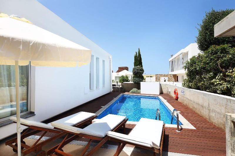 Paradise Cove Luxurious Beach Villas - Havuz