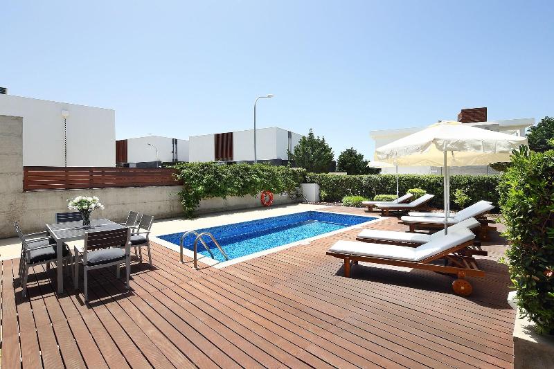 Paradise Cove Luxurious Beach Villas - Teras