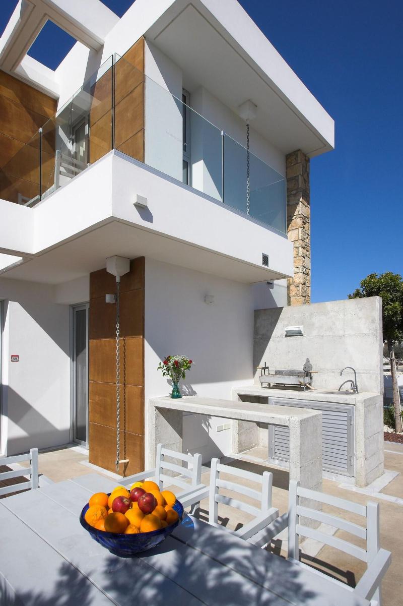 Paradise Cove Luxurious Beach Villas - Teras