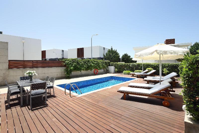 Paradise Cove Luxurious Beach Villas - Teras