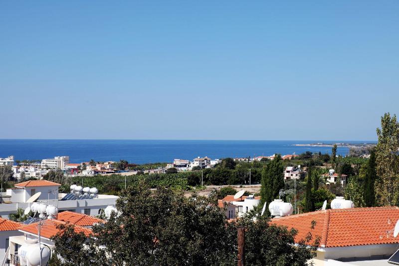 Julipapas Gardens - Genel