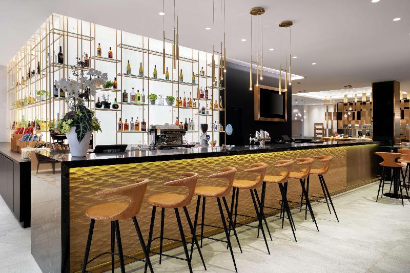 Hilton Garden Inn Budapest City Centre - Bar